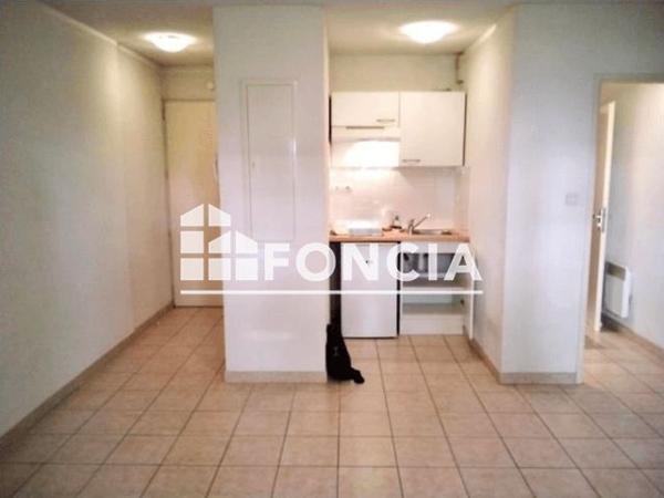 Location Studio 26.13 m² - 71 ET 105 AVENUE DE LA GARE Nimes Saint Cesaire 30900