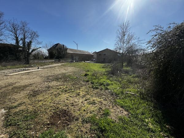 Satolas-et-Bonce (38290) TERRAIN PLAT VIABILISÉ DE 488 M² A SATOLAS ET BONCE