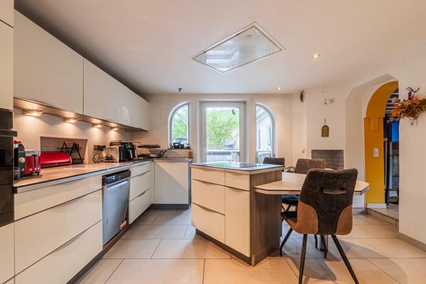 Maison rénové au coeur de 2,6 hectares de forêt