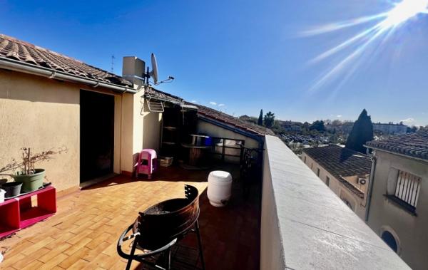 Vente Maison de village avec tropézienne à rafraîchir Saint-gilles   