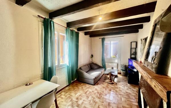 Vente Maison de village avec tropézienne à rafraîchir Saint-gilles   