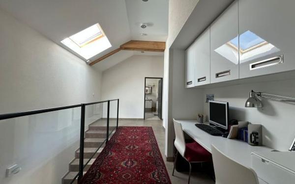 Maison à vendre    8 pièces •  Choisy