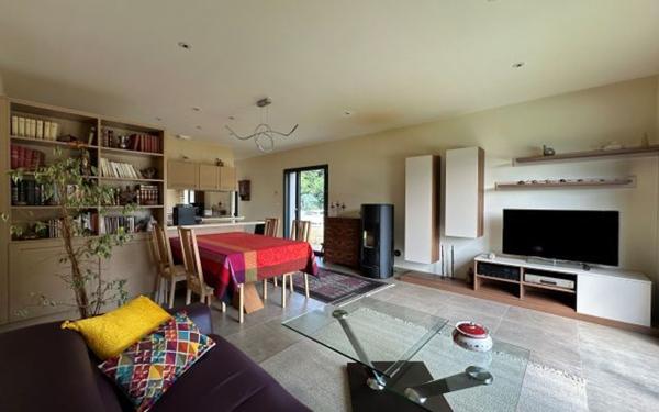 Maison à vendre    8 pièces •  Choisy