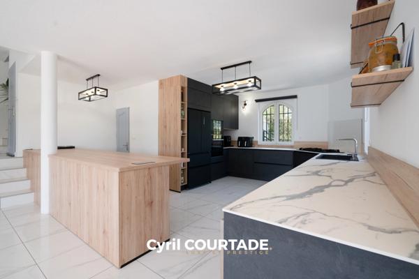 Juvignac, Dpt Hérault (34), Maison d'exception de 245m² en première ligne du Golf - Terrain de 1250m²