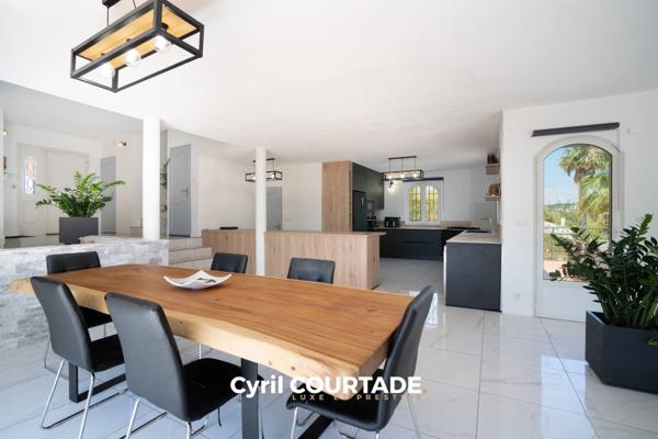 Juvignac, Dpt Hérault (34), Maison d'exception de 245m² en première ligne du Golf - Terrain de 1250m²