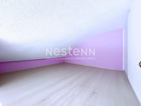 Charmant studio mezzanine rénové de 21.5 m² avec balcon, vue port & place de parking privative, Gruissan 11430