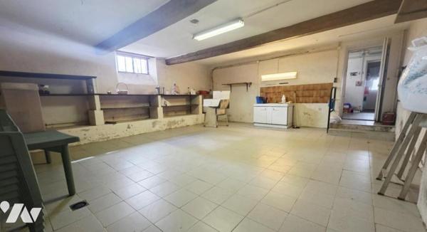 Ferme avec dépendances