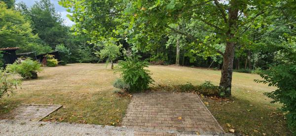 Maison de plain-pied avec grand terrain a quelques minutes de Bergerac !