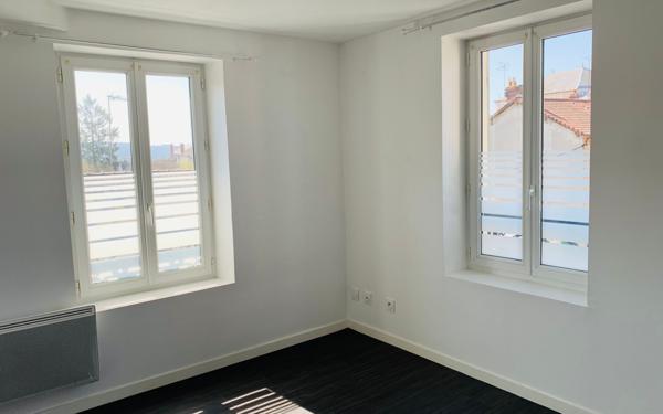 Immeuble à vendre    9 pièces • 220 m2 Château-Thierry