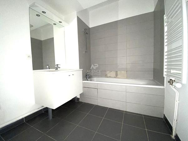 Appartement Nanterre 3 pièce(s) 65.69m2 €355 000 ** - Référence 15148