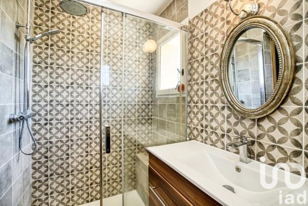 Maison 4 pièces de 119 m² à La Garde-Freinet (83680)