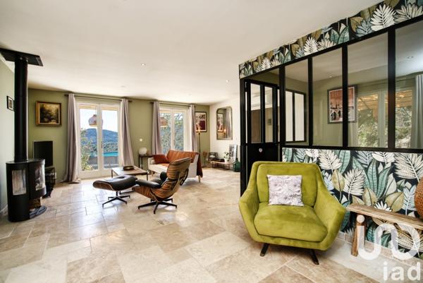 Maison 4 pièces de 119 m² à La Garde-Freinet (83680)