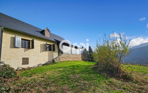Maison à vendre    6 pièces •  Lescun