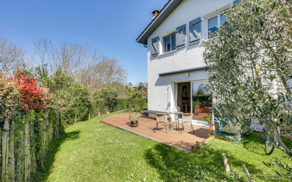 Maison à vendre    4 pièces • 81,22 m2 Saint-Jean-de-Luz