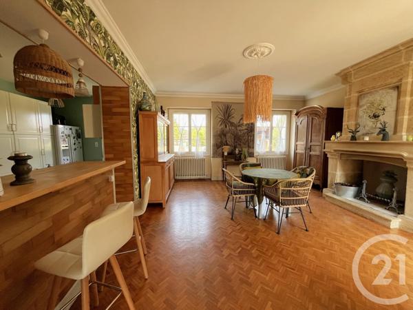 Maison à vendre  8 pièces - 215 m 2   ST QUENTIN DE BARON  - 33
