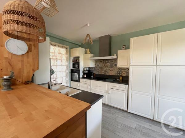 Maison à vendre  8 pièces - 215 m 2   ST QUENTIN DE BARON  - 33