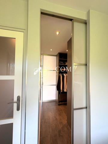 Appartement 5 pièce(s) 2 chambre(s) 96.4 m²