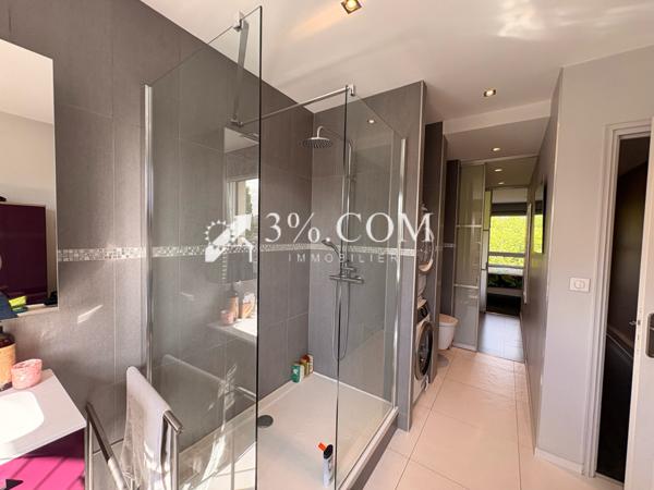 Appartement 5 pièce(s) 2 chambre(s) 96.4 m²