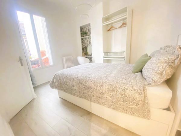 03200 VICHY -MAISON DE VILLE MEUBLÉ 3 PIÈCES AVEC TERRASSE ,PARKING PRIVÉ ET CAVE