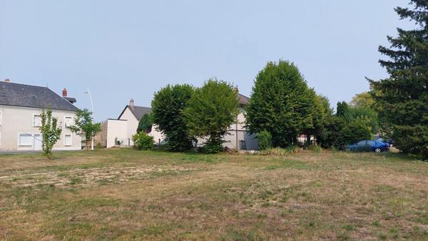 Terrain à Maubranche -Moulins Sur Yèvre 18390