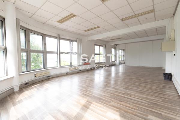 MURS COMMERCIAUX 183 M2 BUREAU RENTABILITE