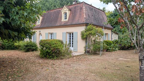 Maison familiale de 160 m2 environ à Bergerac. Secteur Calme et verdoyant