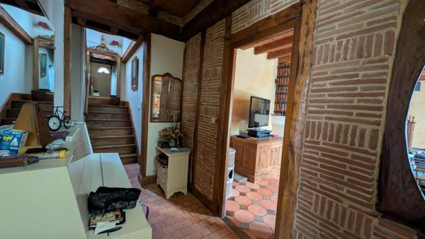 Maison familiale de 160 m2 environ à Bergerac. Secteur Calme et verdoyant