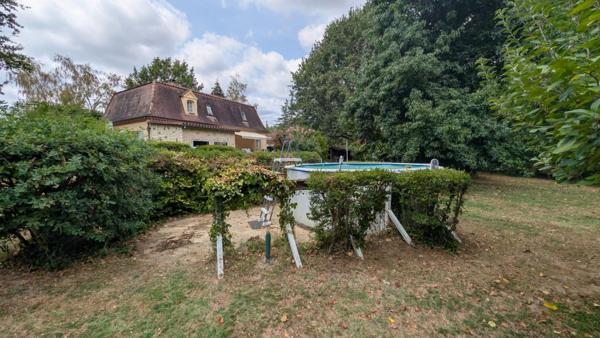 Maison familiale de 160 m2 environ à Bergerac. Secteur Calme et verdoyant