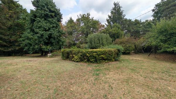 Maison familiale de 160 m2 environ à Bergerac. Secteur Calme et verdoyant