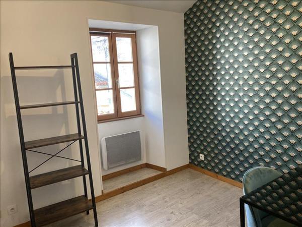 Maison à louer 490 € CC MAGNAC SUR TOUVRE 2 p 45 m² DPE E