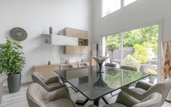 Maison à vendre    6 pièces • 260 m2 Lagny-sur-Marne