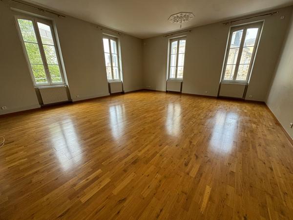T3 Poitiers – Centre-Ville – 118.48 m²