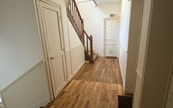 Immeuble à vendre    14 pièces • 495 m2 Gournay-sur-Marne