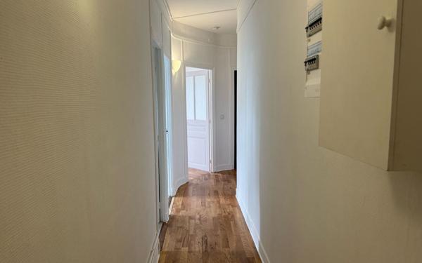 Immeuble à vendre    14 pièces • 495 m2 Gournay-sur-Marne