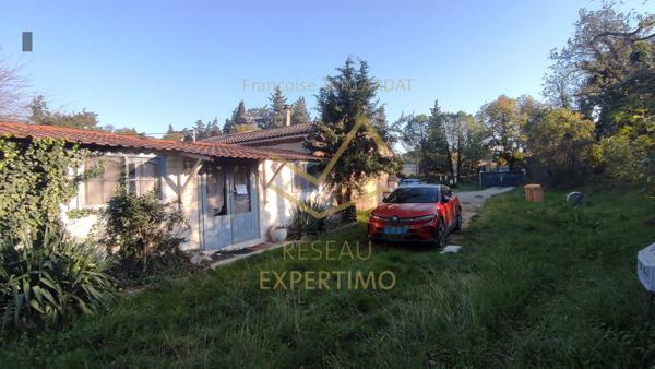 Cheval-Blanc (84460) Maison de plain pied + dépendances sur un terrain de 4080m2 en campagne
