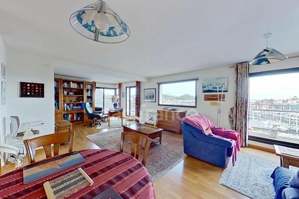 Duplex, en dernier étage sur le port de Paimpol