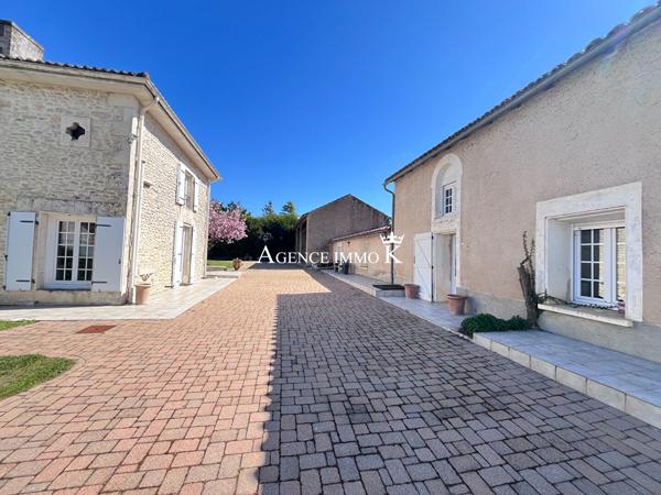 CISSÉ - Maison en pierre de 235m² , Cisse