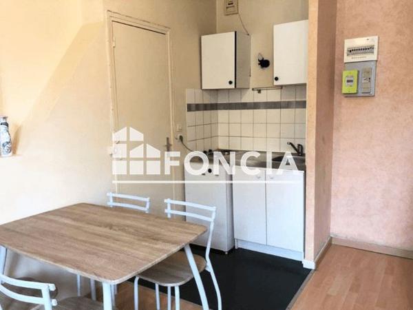 Location Appartement 2 pièces 21.8 m² - 25 RUE FAVART D'HERBIGNY Reims 51100