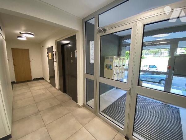 CAEN VILLE QUARTIER SAINT PAUL CHEMIN VERT APPARTEMENT F4 LUMINEUX AVEC GARAGE
