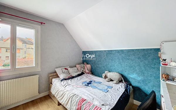 Maison à vendre    7 pièces •  Montluçon