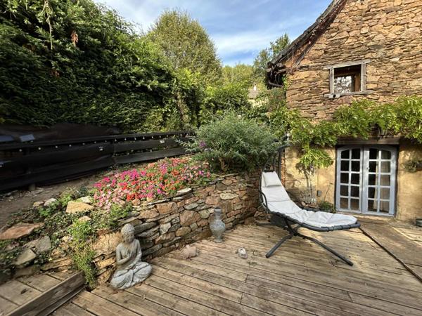 Petite propriété comprenant une petite maison principale et sa grangette restaurée BEAULIEU SUR DORDOGNE