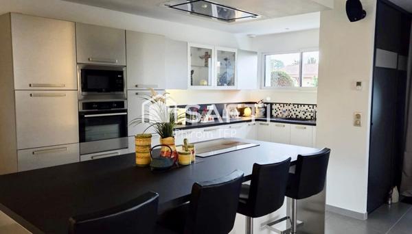 Villa moderne tout confort avec piscine