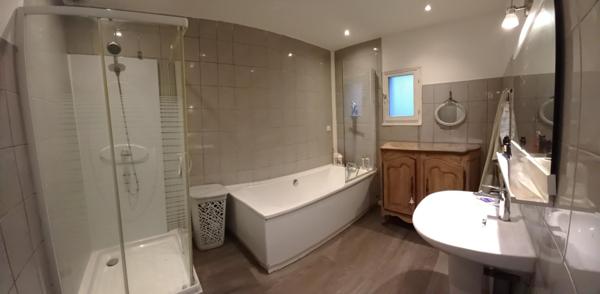 Maison à MONT-DOL, 35120 - 9 pièces 166m²