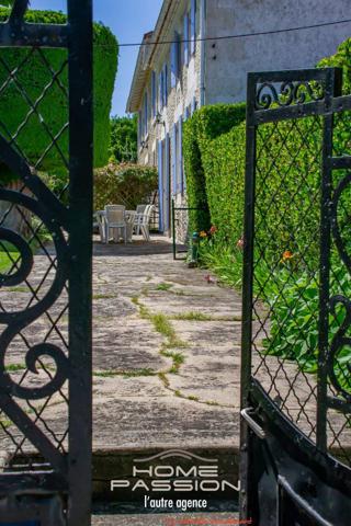 MEURSAC  ANCIENNE DISTILLERIE DES ANNEES 30, SA PROPRIETE + 6 GITES