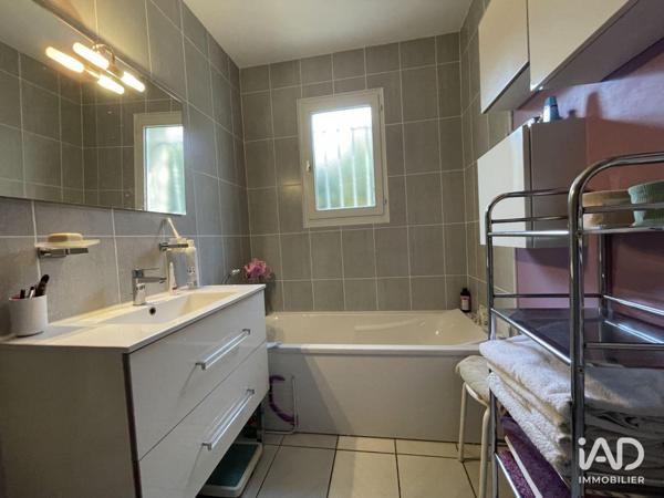 Maison à vendre 4 pièces 84 m² Saintes