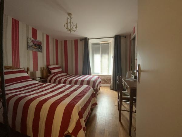Maison
         16 pièces
        - 500 m² Exclusivité 346 000 € *