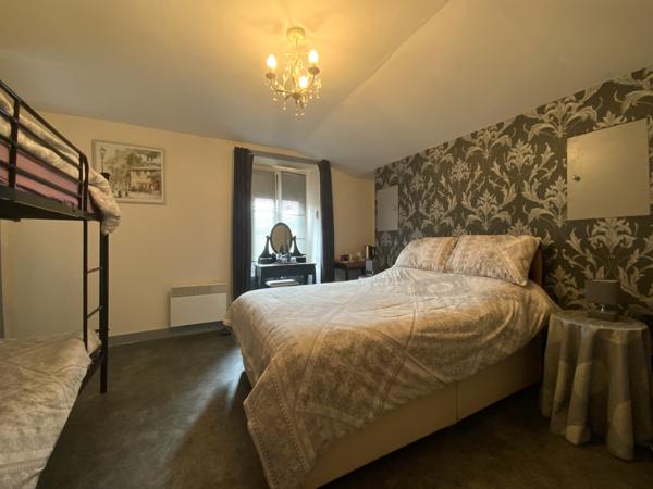Maison
         16 pièces
        - 500 m² Exclusivité 346 000 € *
