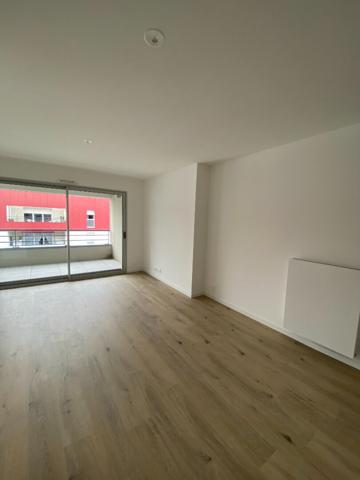 T3 NON MEUBLE - DISPONIBLE AU 27/06 - SOUMIS AU DISPOSITIF PINEL