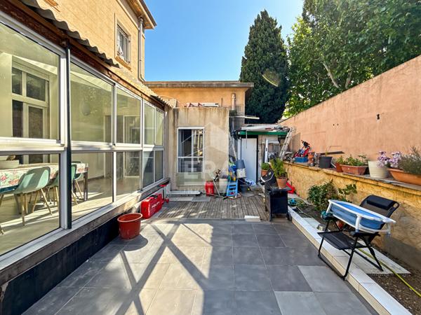 BATIMENT HISTORIQUE ENTRE L'ESTAQUE ET LE VIEUX-PORT