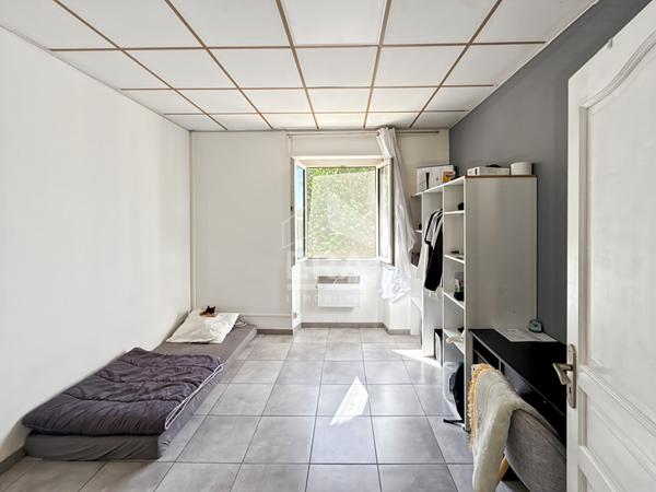 BATIMENT HISTORIQUE ENTRE L'ESTAQUE ET LE VIEUX-PORT